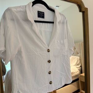 Abercrombie & Fitch White Short Sleeve Button-Down Shirt